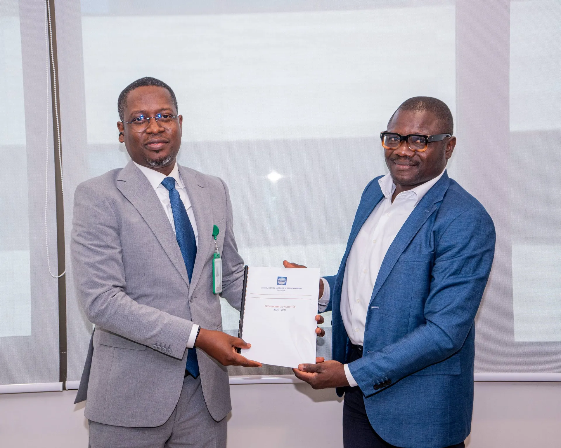 Audience au Ministère des Sports et de l’Engagement civique : L'APS-Bénin transmet officiellement ses documents de mandature